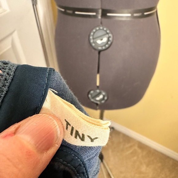 Anthropologie by Tiny Mika Lacy Velvet Top size medium - Picture 12 of 14